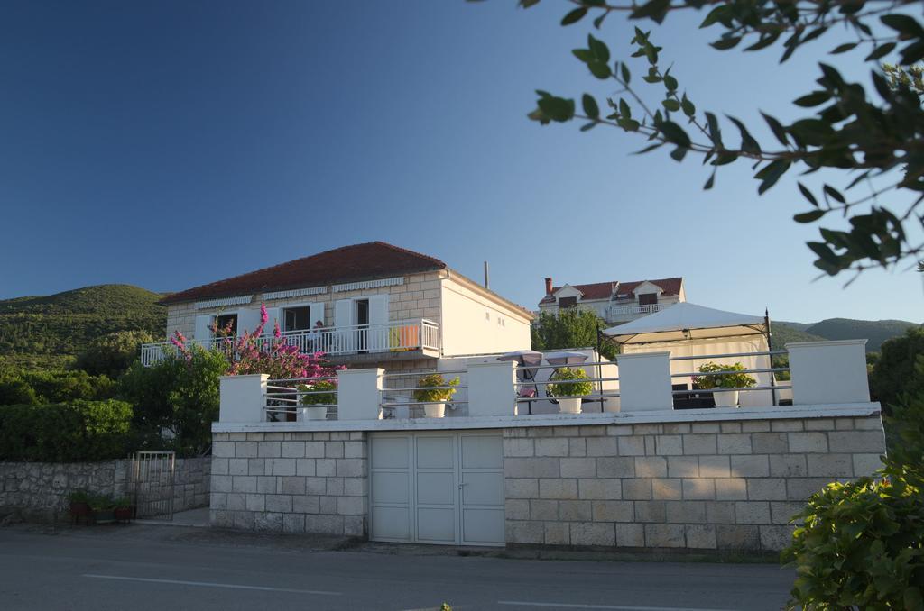 Fei Fei Apartments Račišće 外观 照片