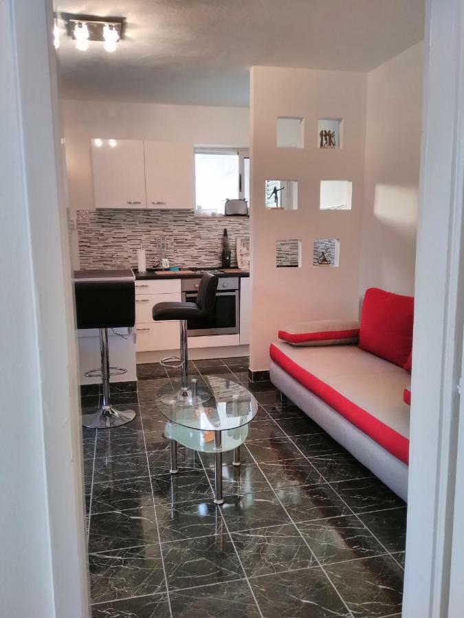 Fei Fei Apartments Račišće 外观 照片