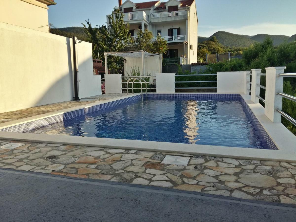 Fei Fei Apartments Račišće 外观 照片